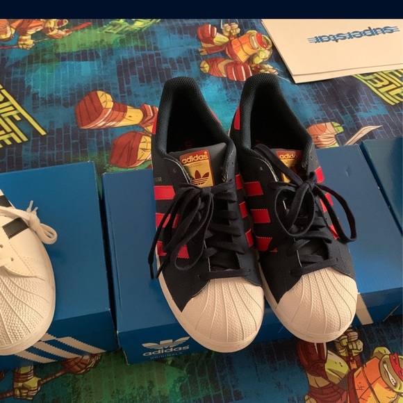 Adidas - Picture 6 of 8